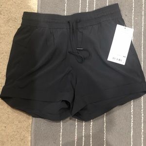 Lululemon Spring breakaway shorts
